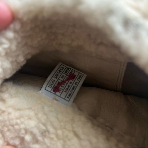 UGG 5450 Felicity Brown Leather Boots Sheepskin Cuff Wedge Heel Size 7 Pre-Owned - Picture 4 of 7